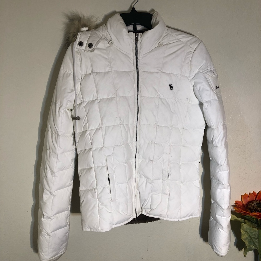 Abrercrombie White Puffer Jacket
